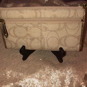 Coach Bags - Gently used Coach large wristlet! Coach Bags - Gently used Coach large wristlet!